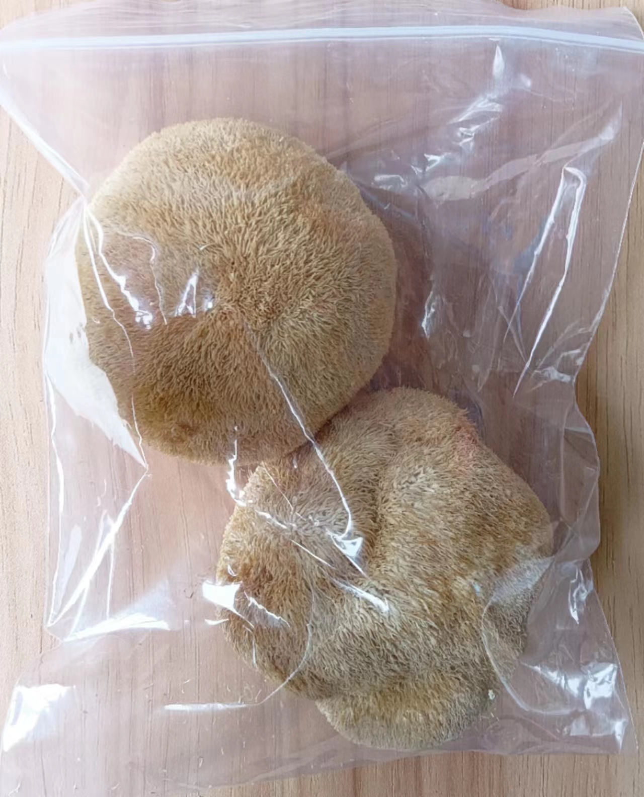 Dried Hericium Erinaceus.jpg